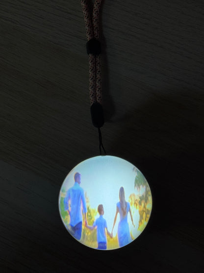 Bola de Navidad Mágica™ — Guarda tus recuerdos dentro del árbol